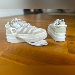 NWT Ivy Park Super Super Sleek 72